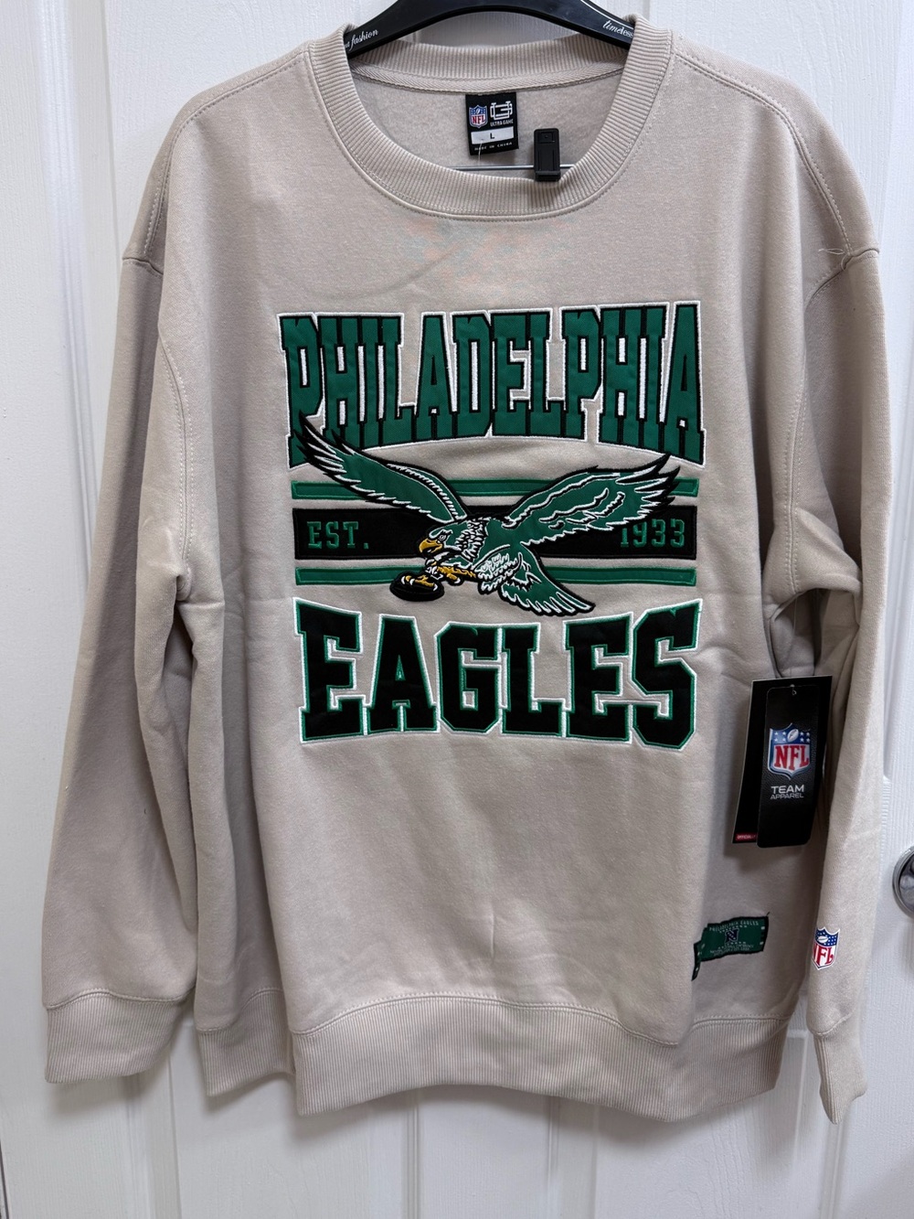 NWT NFL Philadelphia Eagles Sweatshirt in Cream/Green, Size Large